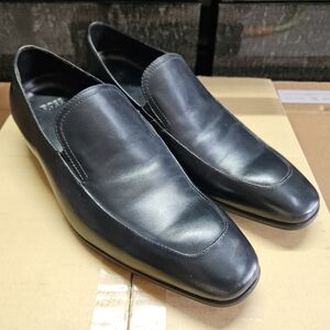 Hugo Boss Varmin black leather slip-on loafers Size 8.5